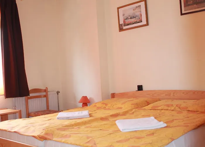 Kiraly Szallo & Panzio 3*